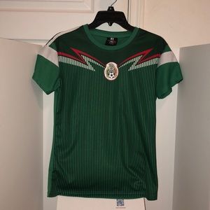 🤩Kids unisex Mexico 🇲🇽 jersey size large🤩